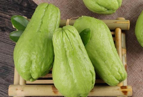 网红吃佛手瓜,佛手瓜美食大比拼，美味与创意的碰撞