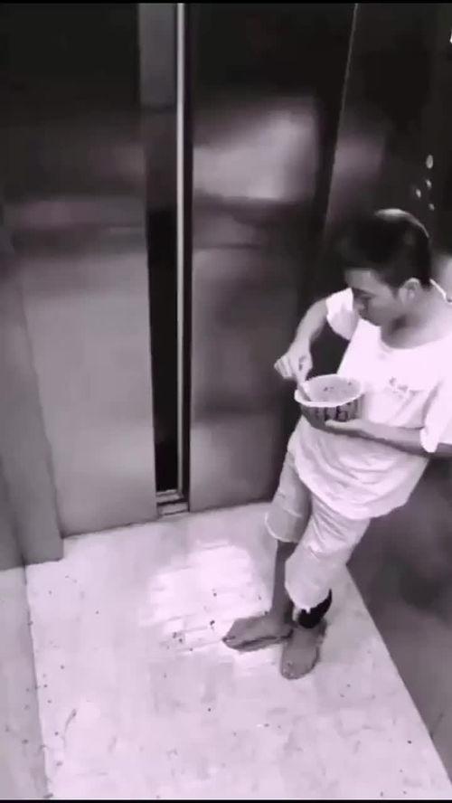 电梯网红吃瓜,揭秘娱乐圈背后的秘密