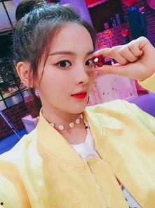 女网红微密圈吃瓜